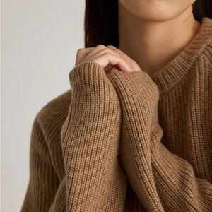 Quince 100% cashmere fisherman pull over sweater in teak camel brown/ tan XS